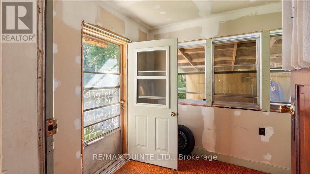 23 Fawcett Avenue, Prince Edward County, Ontario  K0K 2T0 - Photo 7 - X12844110