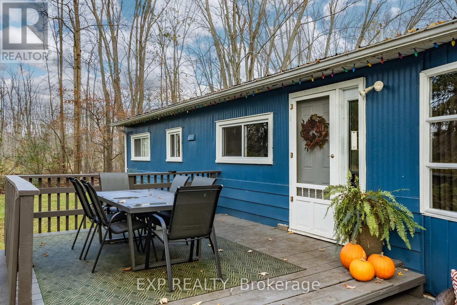 24 Taft Road, Prince Edward County (Ameliasburg Ward), Ontario  K0K 1L0 - Photo 2 - X12844140