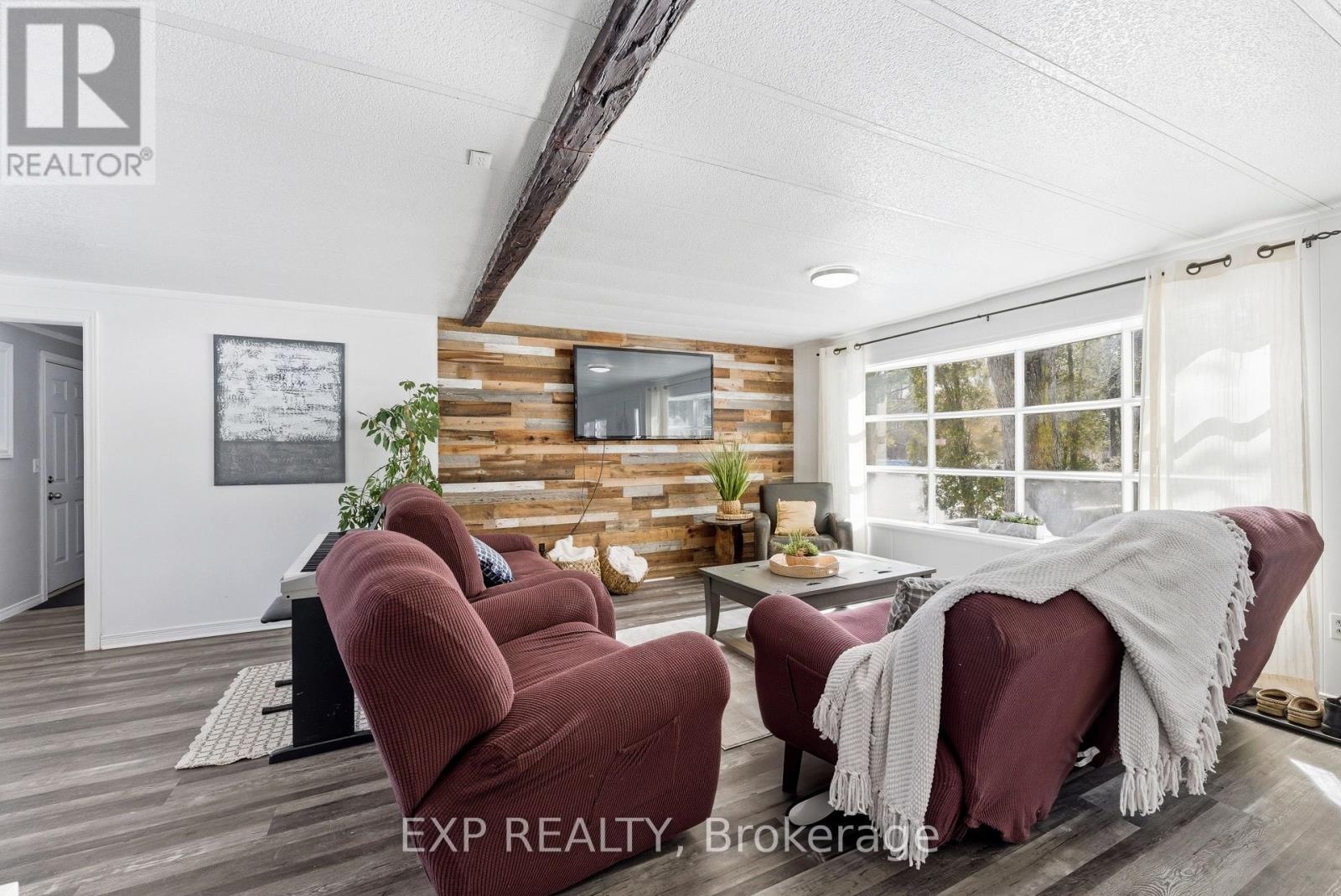 24 Taft Road, Prince Edward County (Ameliasburg Ward), Ontario  K0K 1L0 - Photo 8 - X12844140