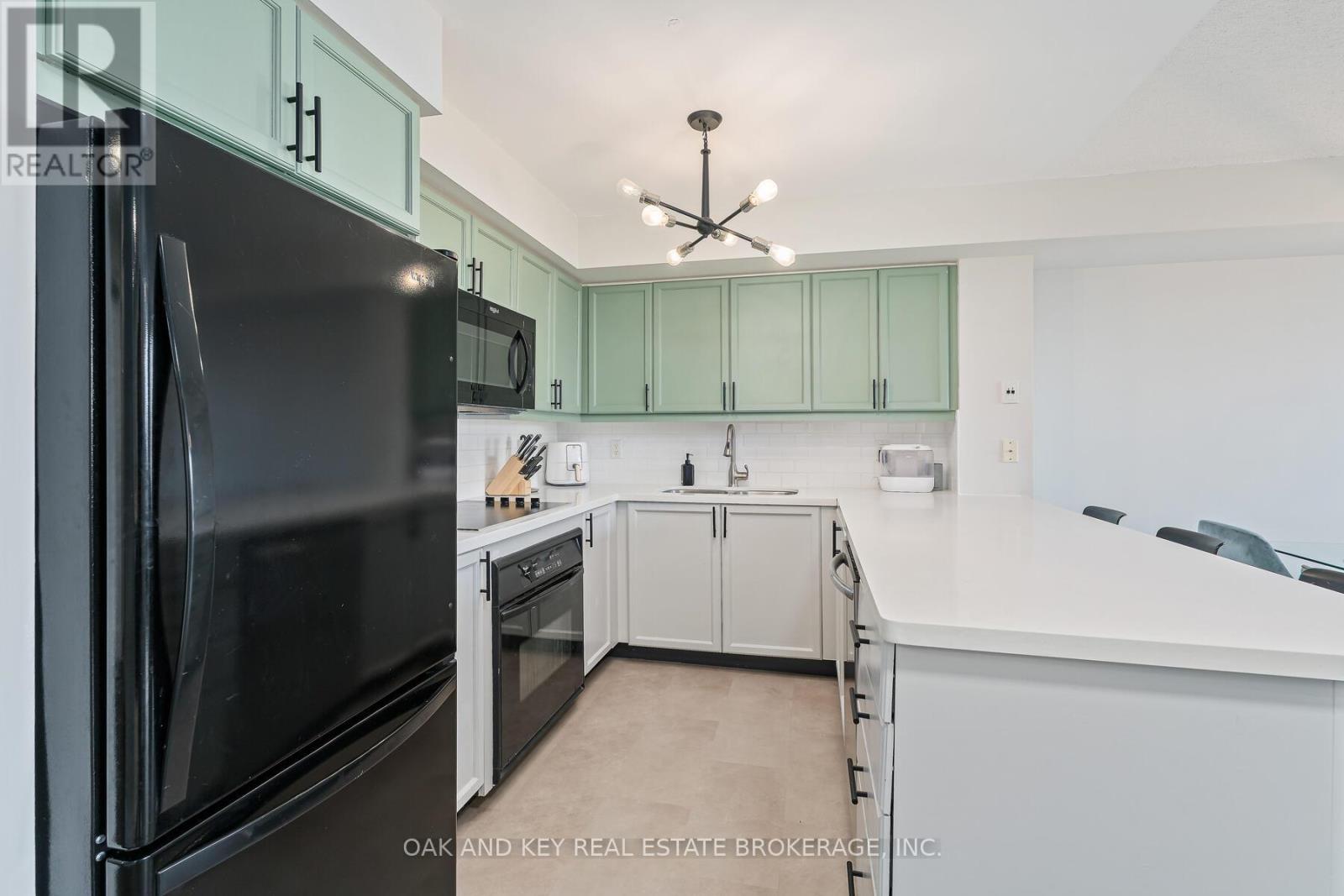 613 - 245 Davisville Avenue, Toronto, Ontario  M4S 3H4 - Photo 10 - C12844086