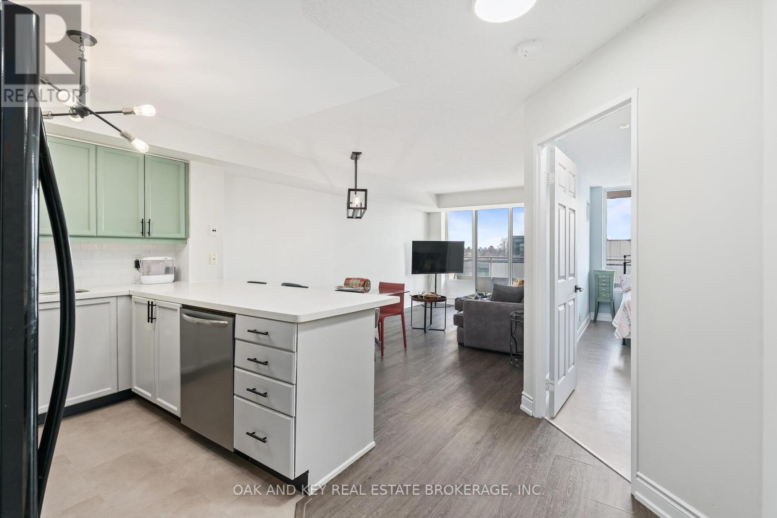 613 - 245 Davisville Avenue, Toronto, Ontario  M4S 3H4 - Photo 12 - C12844086