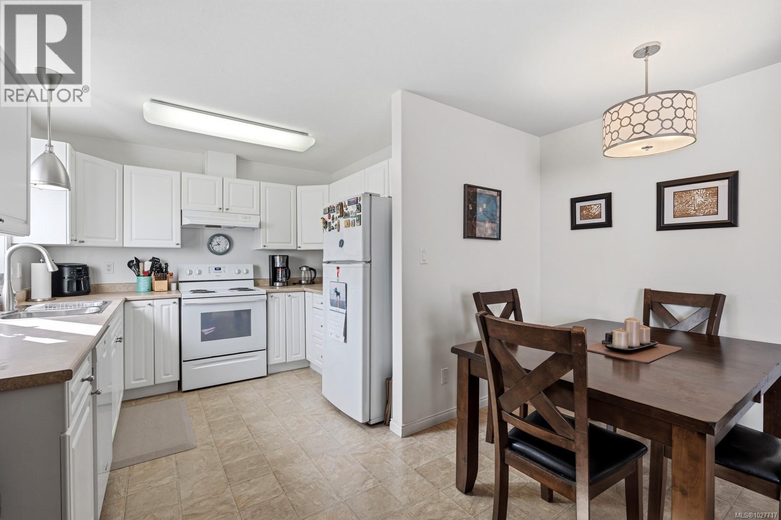 826 Grumman Pl, Comox, British Columbia  V9M 4H9 - Photo 33 - 1027717