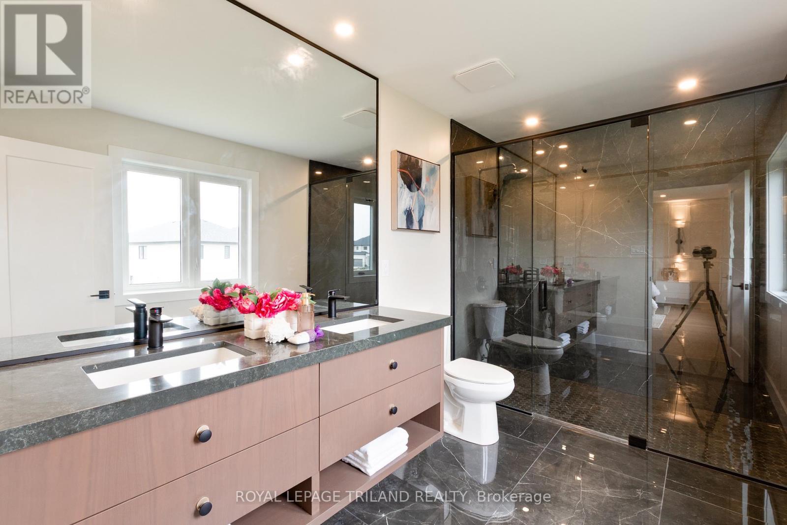 3931 Big Leaf Trail, London South, Ontario  N6P 0A3 - Photo 23 - X12844114