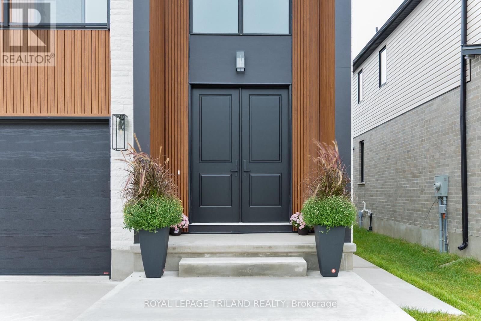 3931 Big Leaf Trail, London South, Ontario  N6P 0A3 - Photo 3 - X12844114