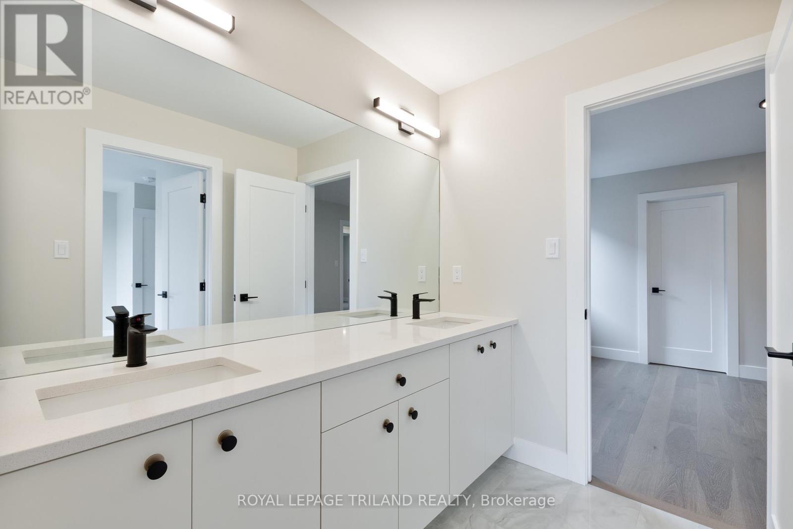 3931 Big Leaf Trail, London South, Ontario  N6P 0A3 - Photo 30 - X12844114