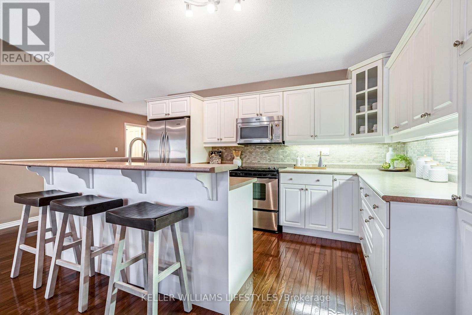 18 - 285 Mcgarrell Drive, London North (North R), Ontario  N6G 5H3 - Photo 6 - X12844220