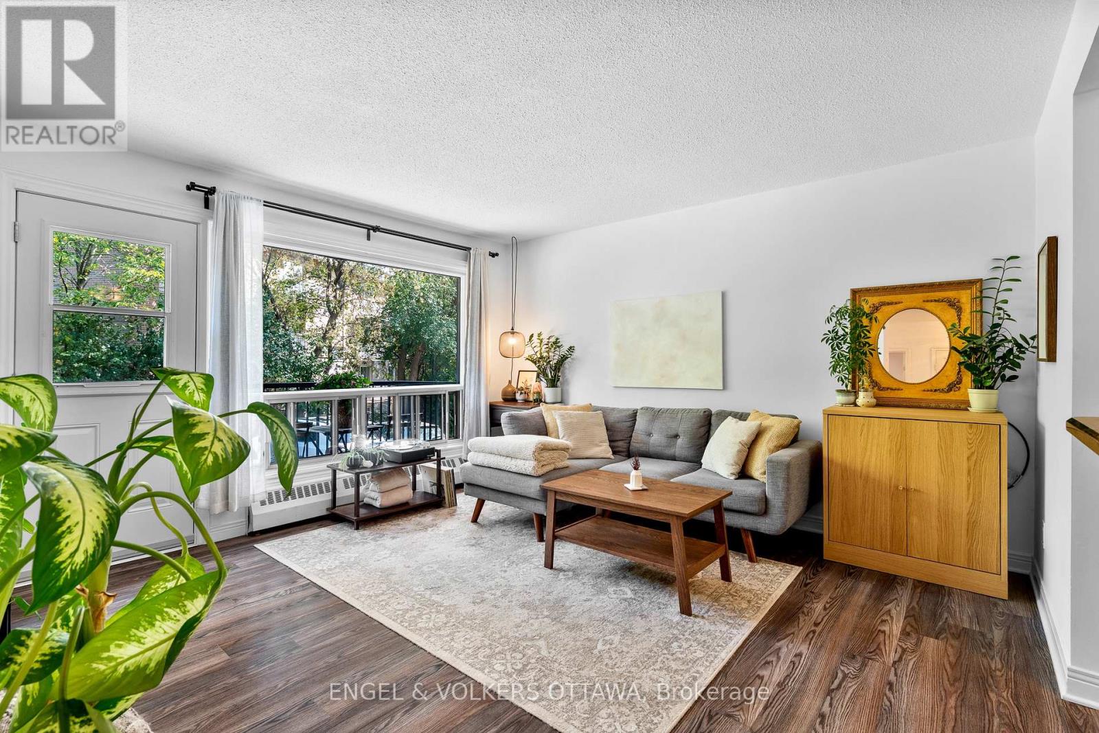 11 - 270 Beechwood Avenue, Ottawa, Ontario  K1L 8A6 - Photo 1 - X12844100