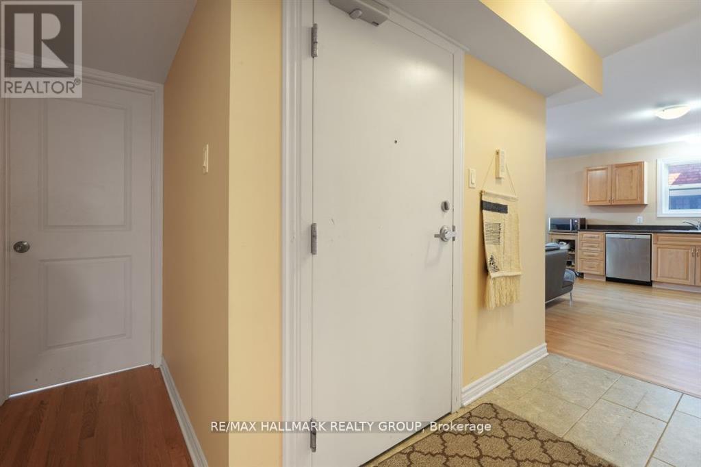 348 Stewart Street, Ottawa, Ontario  K1N 6K8 - Photo 6 - X12844160