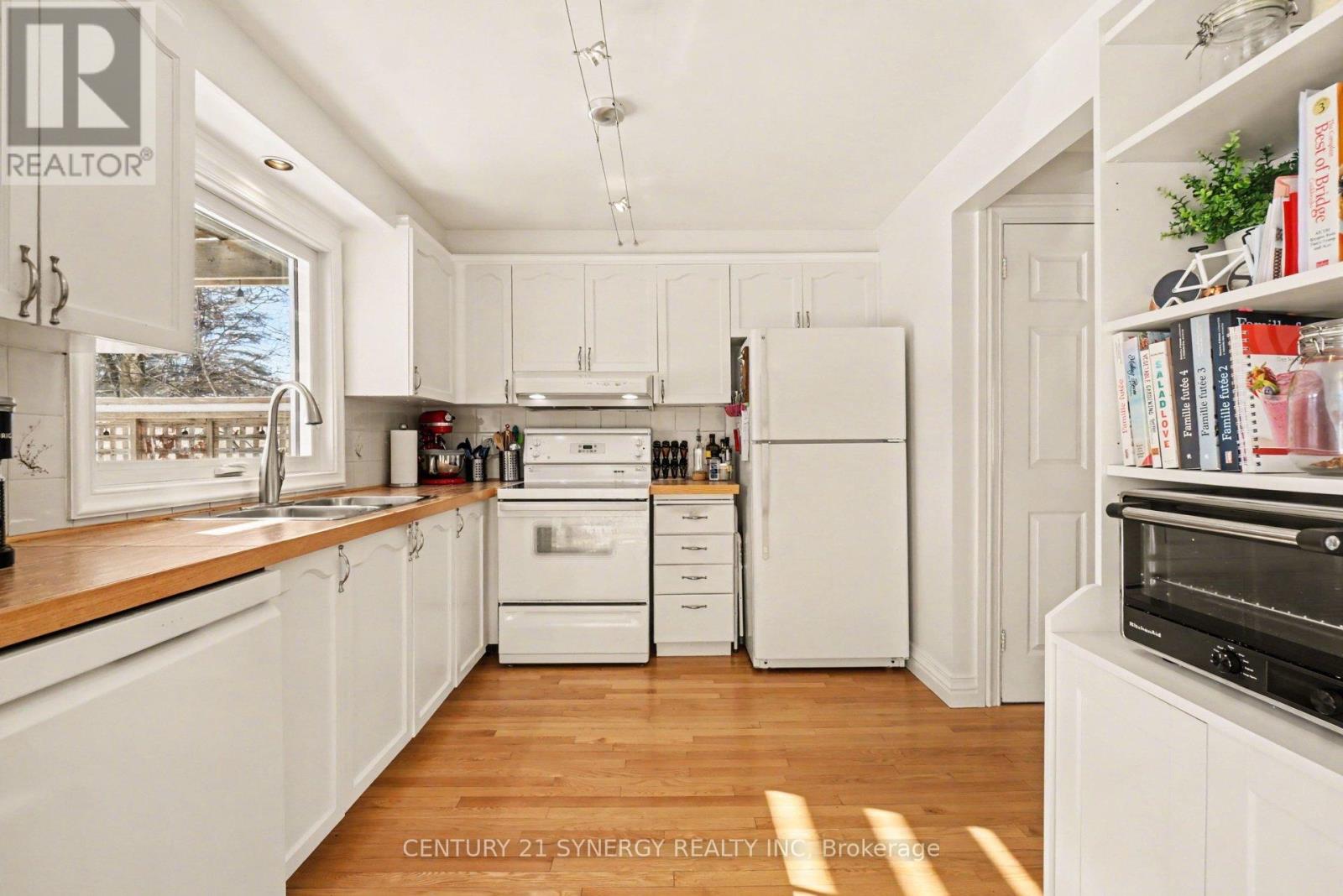 6044 Willowbark Drive, Ottawa, Ontario  K1C 5T4 - Photo 11 - X12844212