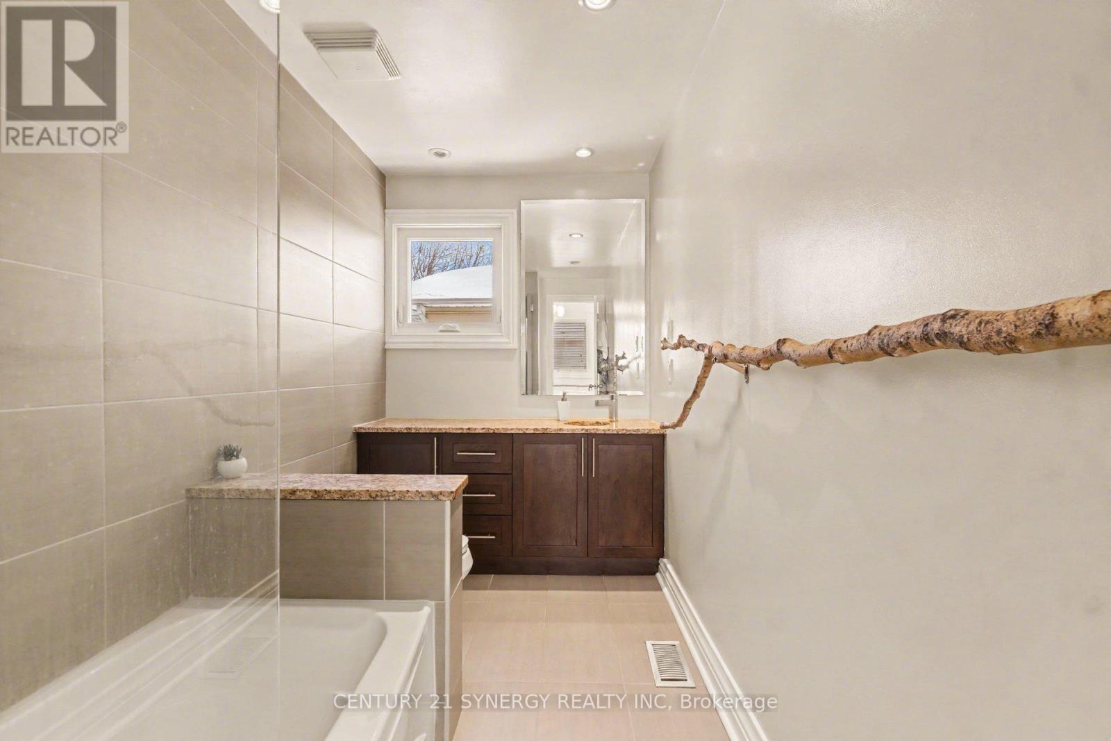 6044 Willowbark Drive, Ottawa, Ontario  K1C 5T4 - Photo 19 - X12844212