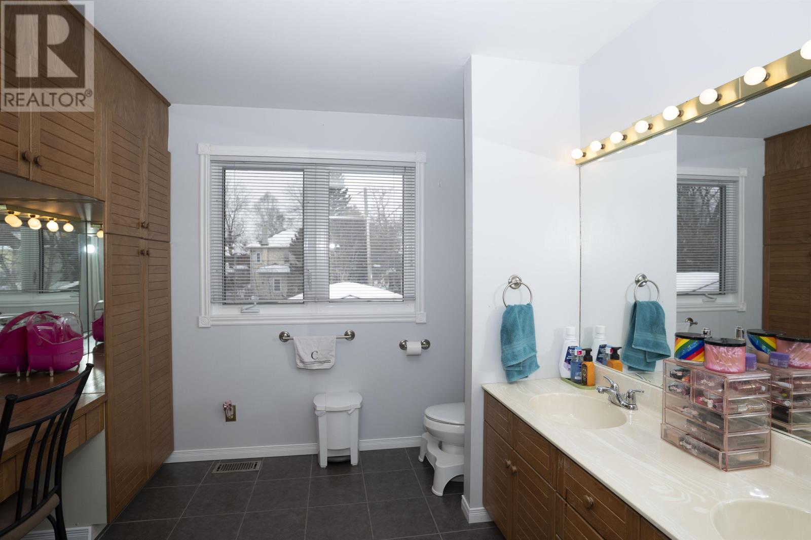 319 Vickers St S, Thunder Bay, Ontario  P7E 1J6 - Photo 25 - TB2600352