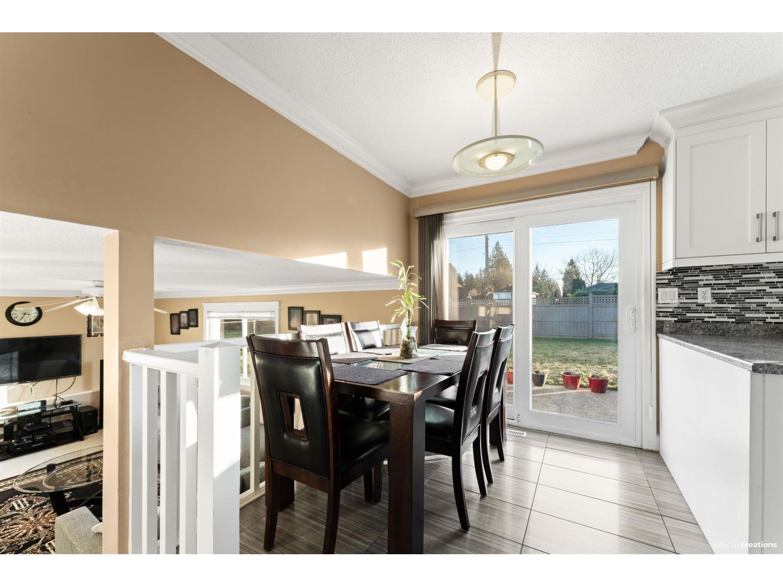 15796 95a Avenue, Surrey, British Columbia  V4N 2L4 - Photo 10 - R3095911