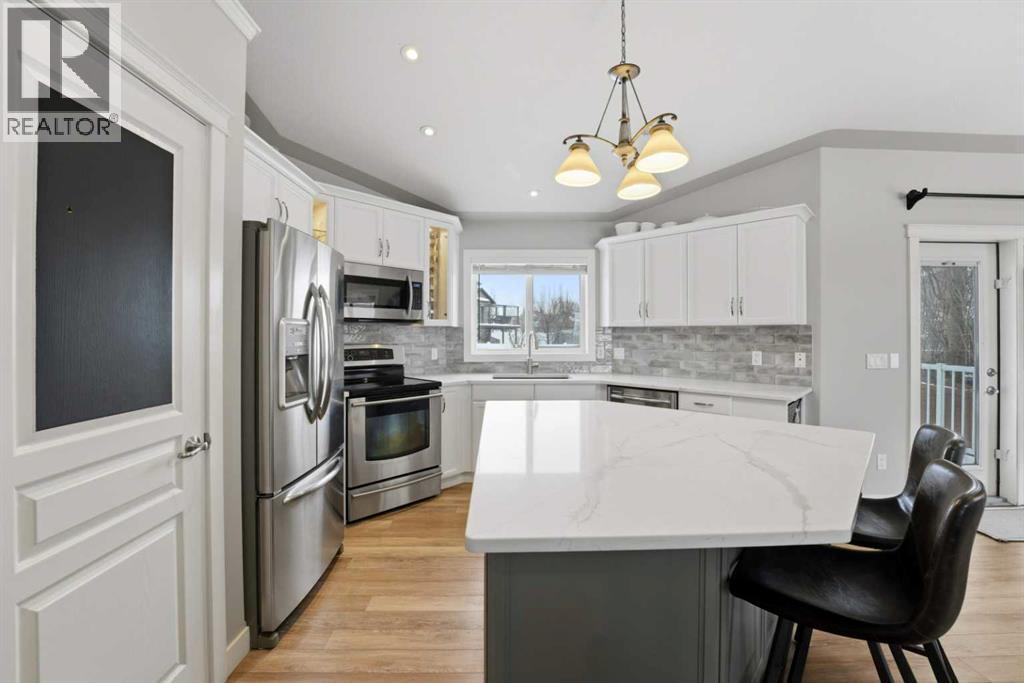 47 Illingworth Close, Red Deer, Alberta  T4R 0B4 - Photo 3 - A2287193