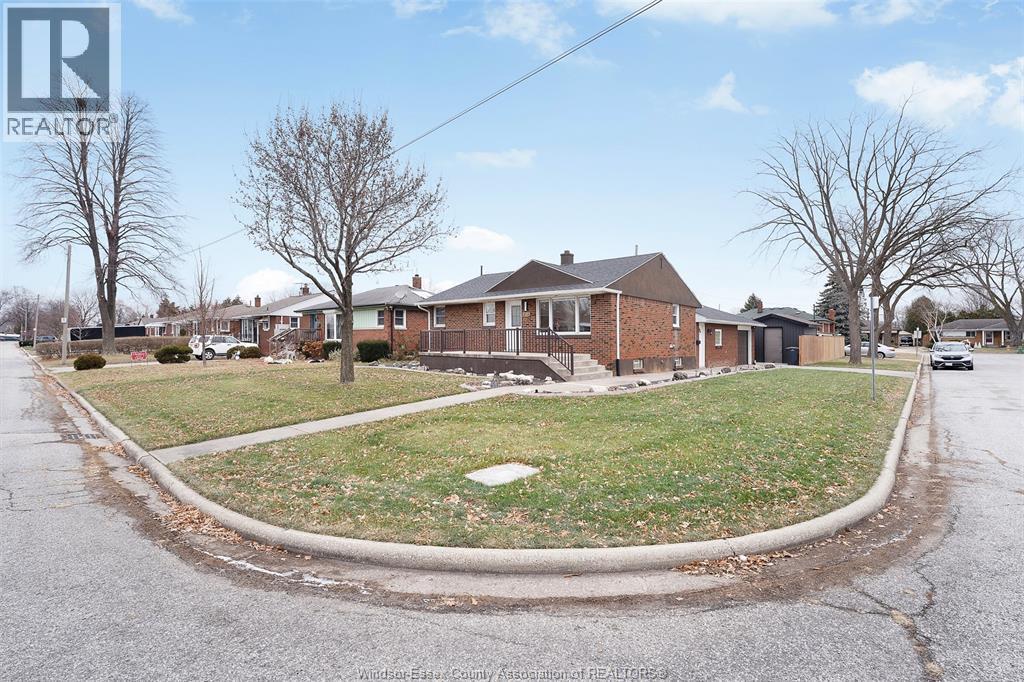 3789 Myrtle, Windsor, Ontario  N9C 2C9 - Photo 4 - 26004542