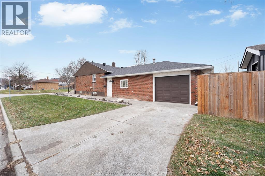 3789 Myrtle, Windsor, Ontario  N9C 2C9 - Photo 6 - 26004542