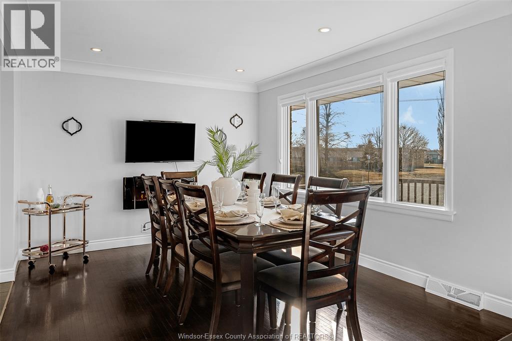 3789 Myrtle, Windsor, Ontario  N9C 2C9 - Photo 11 - 26004542