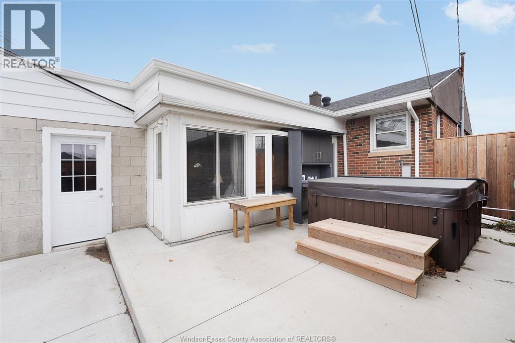 3789 Myrtle, Windsor, Ontario  N9C 2C9 - Photo 35 - 26004542