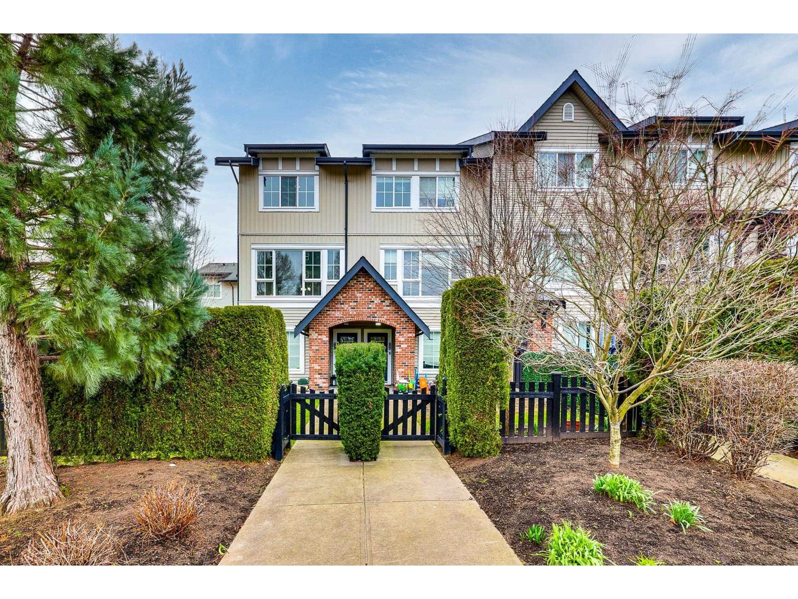 58 2450 161a Street, Surrey, British Columbia  V3Z 8K4 - Photo 2 - R3090005