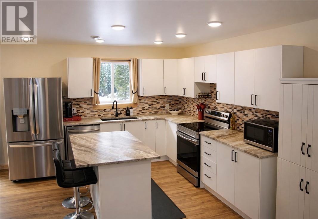 8043 Hwy 535 N, Markstay-Warren, Ontario  P0M 1X0 - Photo 3 - 2126638