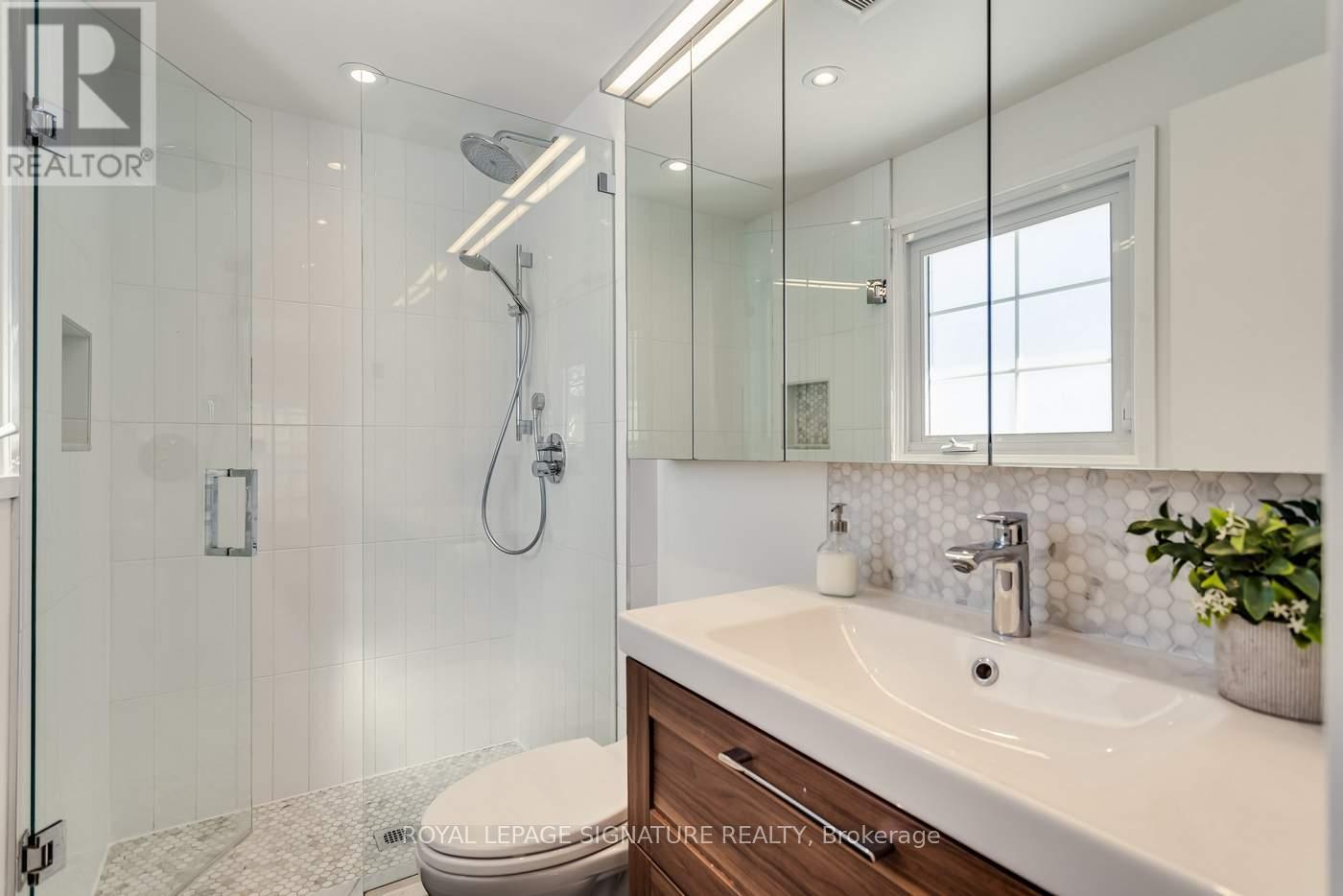 5 Georgian Court, Toronto, Ontario  M4P 2J7 - Photo 22 - C12844044