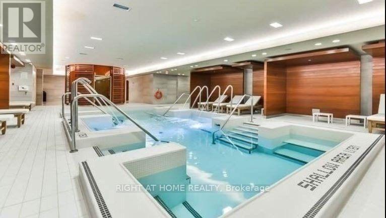 1025 - 29 Queens Quay E, Toronto, Ontario  M5E 0A4 - Photo 12 - C12844054