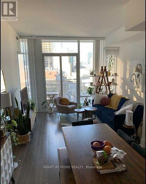 1025 - 29 Queens Quay E, Toronto, Ontario  M5E 0A4 - Photo 2 - C12844054