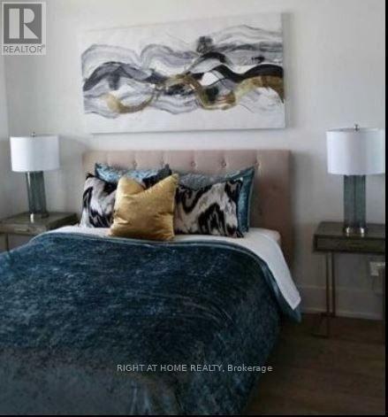 1025 - 29 Queens Quay E, Toronto, Ontario  M5E 0A4 - Photo 5 - C12844054