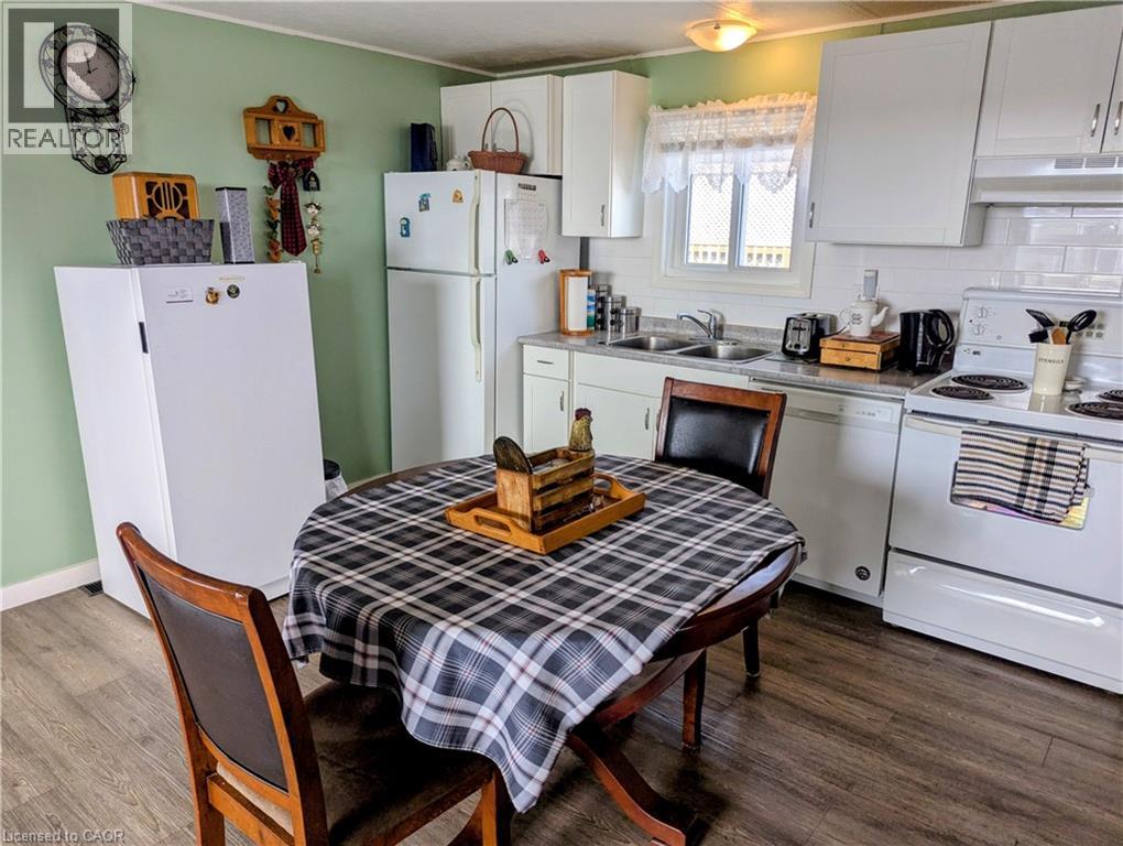 27 Cranberry Drive, Ashfield-Colborne-Wawanosh, Ontario  N7A 3Y3 - Photo 14 - 40808531