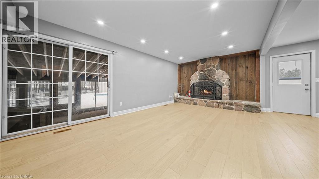 279 Cockshutt Road, Brantford, Ontario  N3T 5L6 - Photo 14 - 40809317