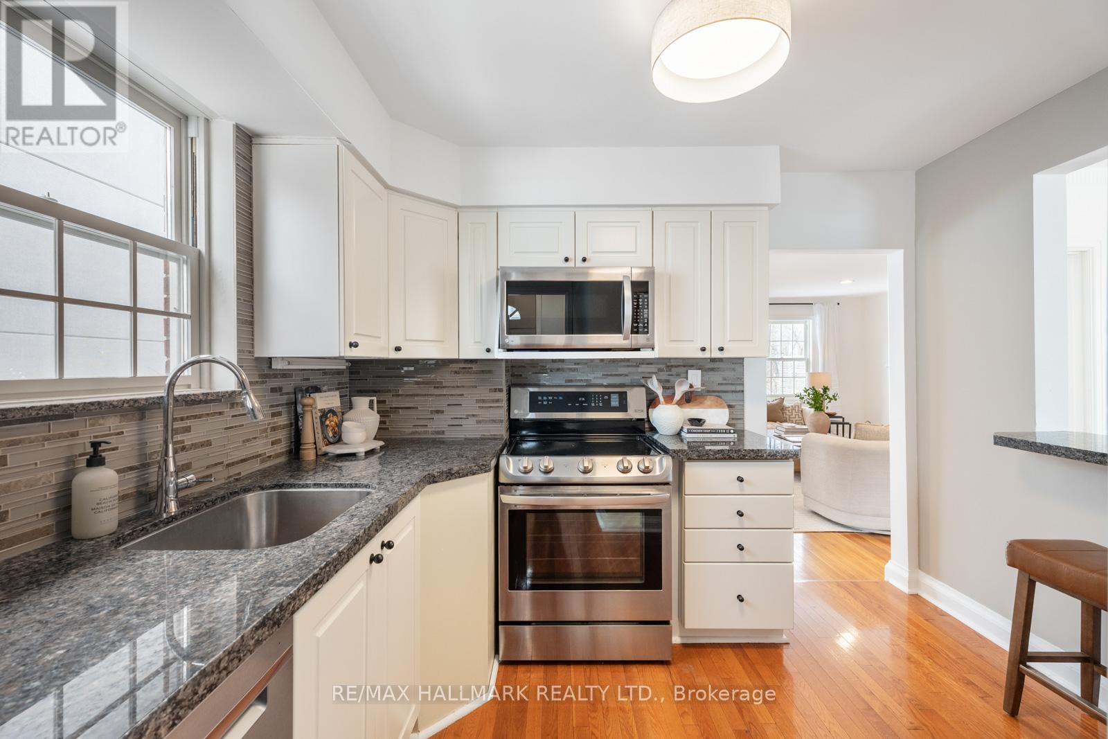 42 Hunt Club Drive, Toronto, Ontario  M1N 2X1 - Photo 9 - E12844166