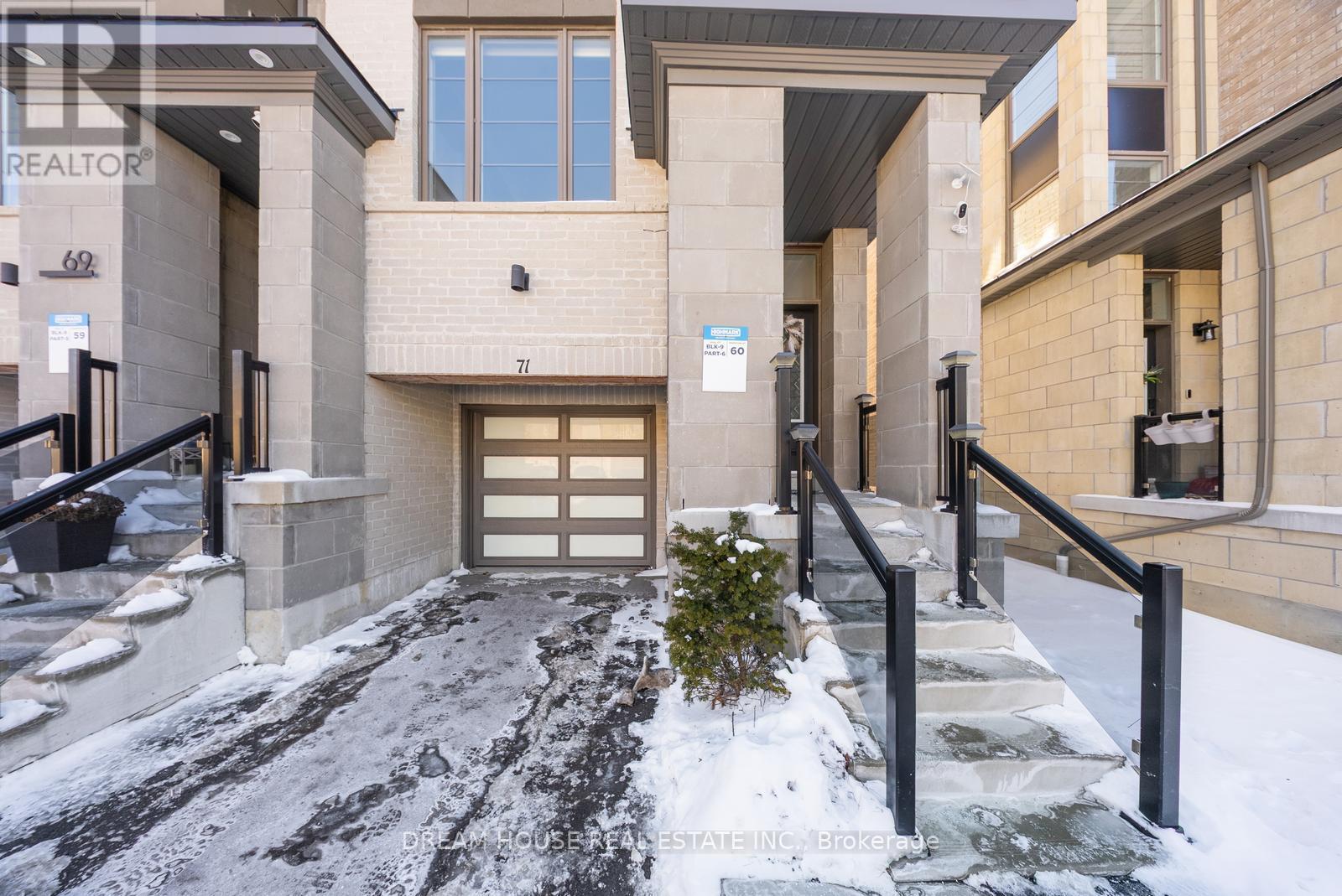 108 - 71 Donald Fleming Way, Whitby, Ontario L1R 0N8 - Photo 2 - E12844184