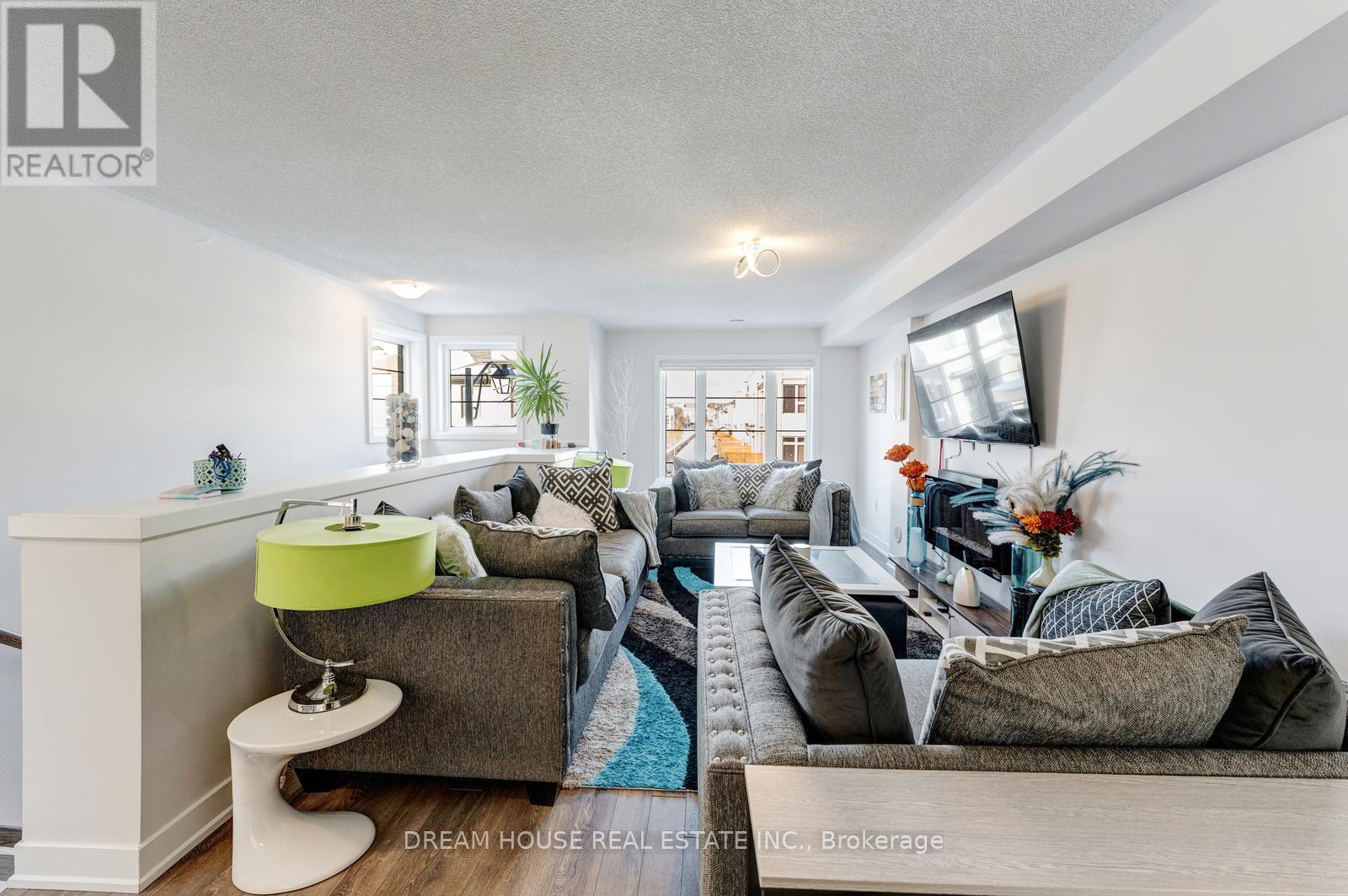 108 - 71 Donald Fleming Way, Whitby, Ontario L1R 0N8 - Photo 5 - E12844184