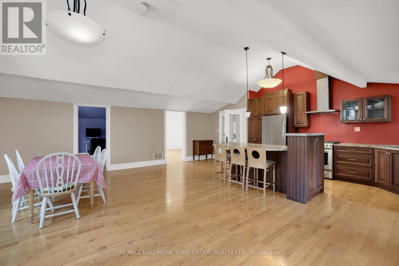 2 Kingswood Drive, King (King City), Ontario  L7B 1K8 - Photo 37 - N12844158