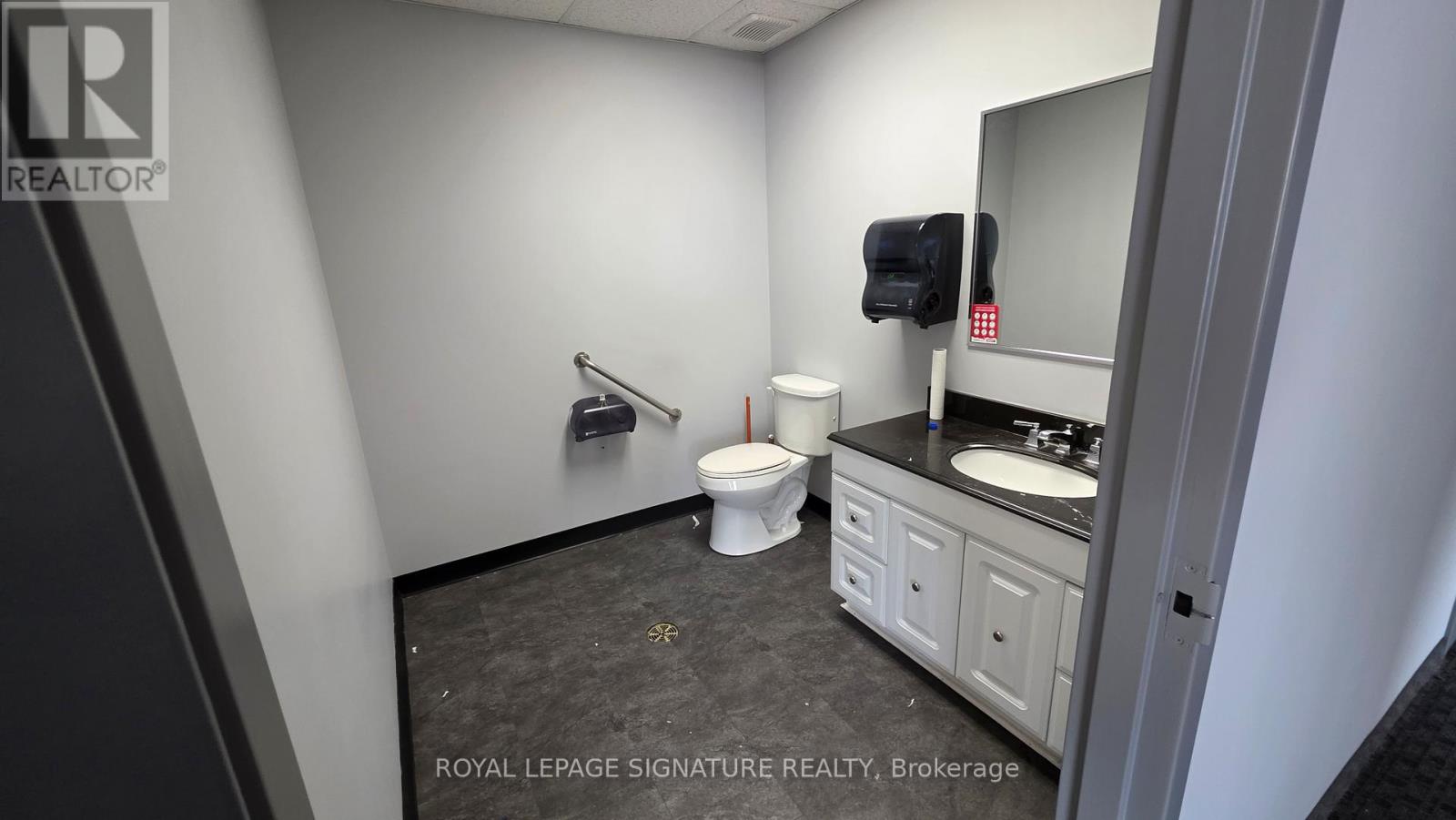 3 - 237 Romina Road, Vaughan (Concord), Ontario  L4K 4V3 - Photo 11 - N12844188