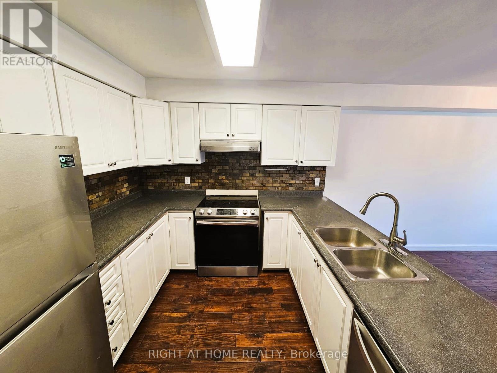 206 Fairwood Drive, Georgina, Ontario  L4P 3Y5 - Photo 7 - N12844210