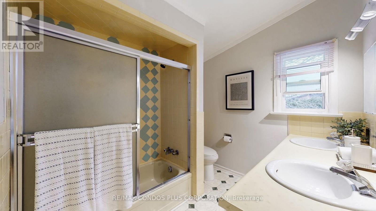 333 Pleasant Avenue, Toronto, Ontario  M2R 2R3 - Photo 30 - C12689668