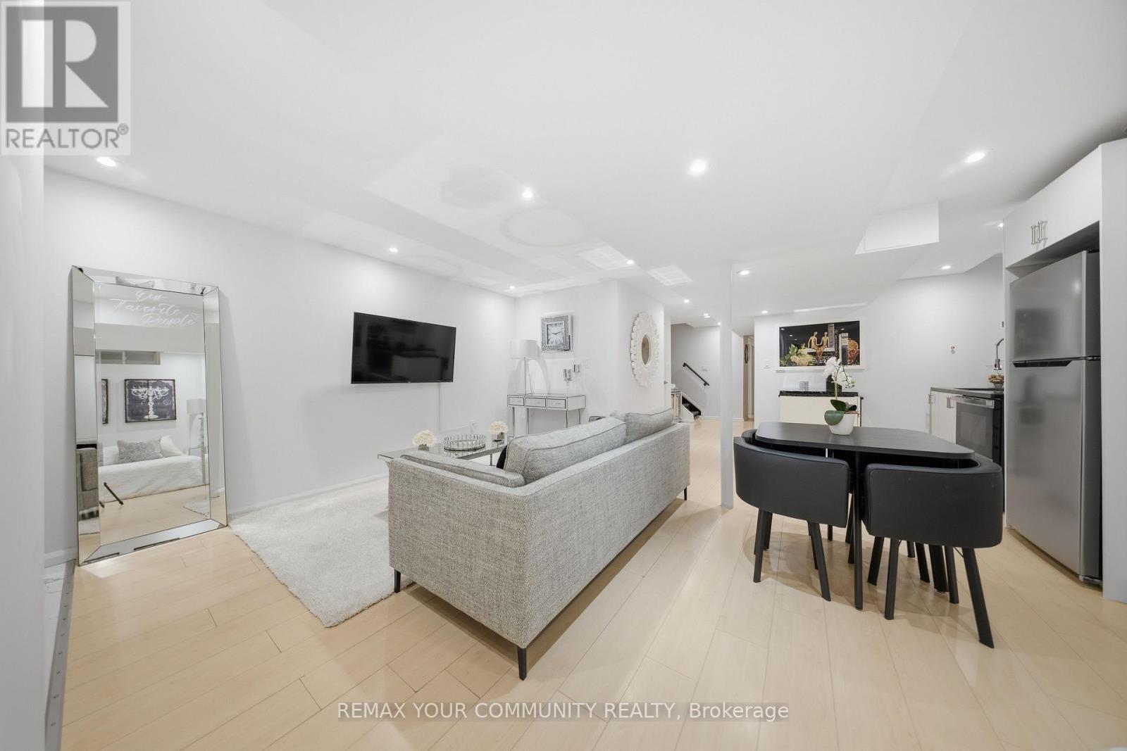 34 Kalmar Crescent, Richmond Hill (Oak Ridges), Ontario  L4E 3Z3 - Photo 29 - N12790358