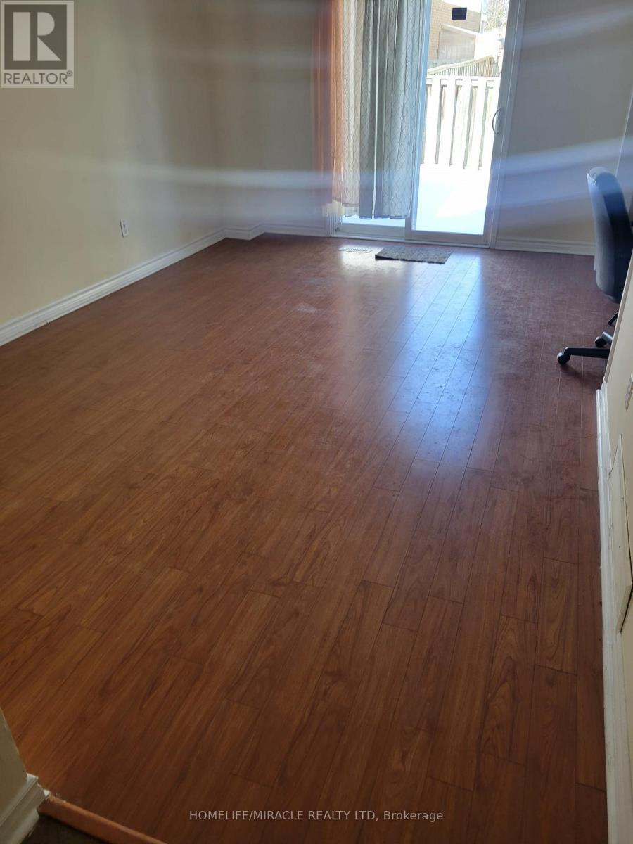 75 Banting Crescent, Brampton, Ontario  L6Y 2M2 - Photo 2 - W12812738