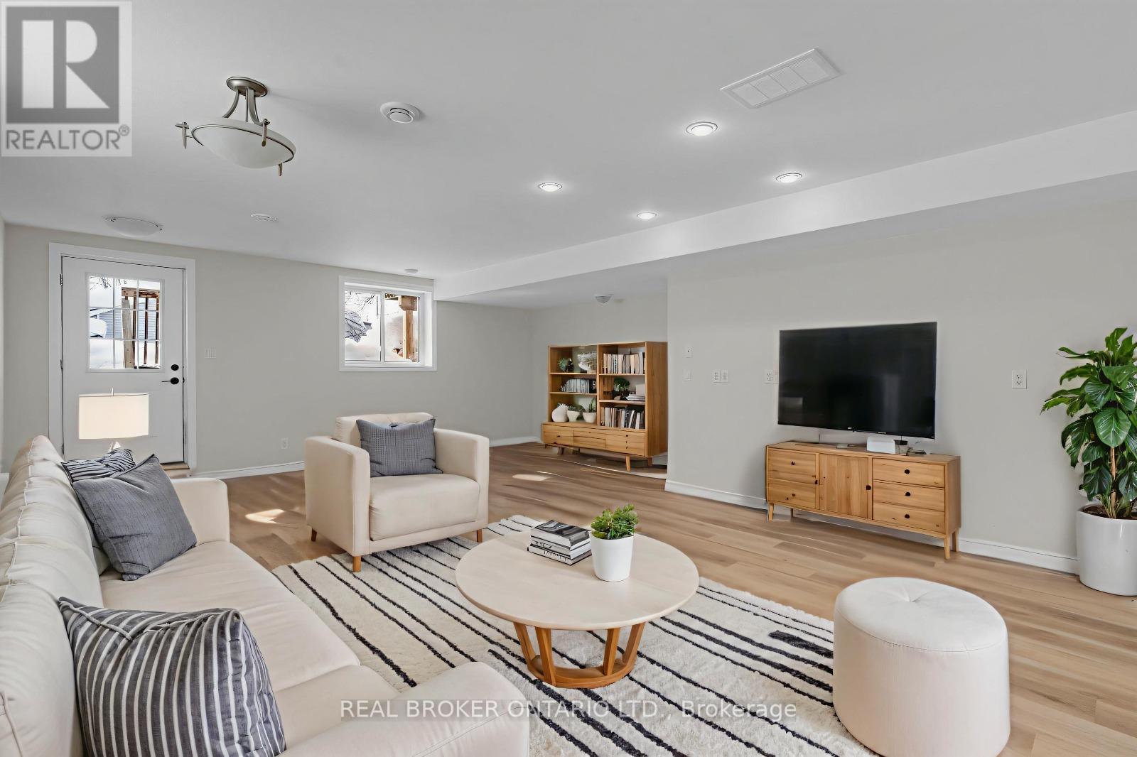 3392 Lee Avenue, Severn (West Shore), Ontario  L0K 1G0 - Photo 18 - S12844226