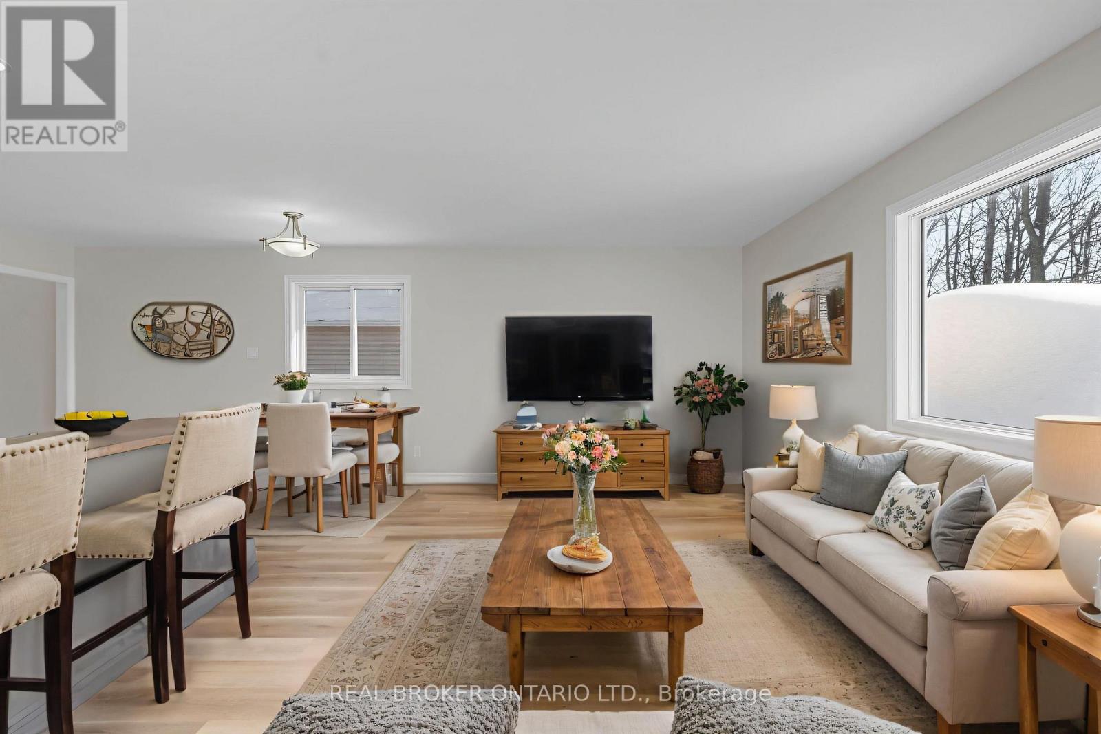 3392 Lee Avenue, Severn (West Shore), Ontario  L0K 1G0 - Photo 2 - S12844226