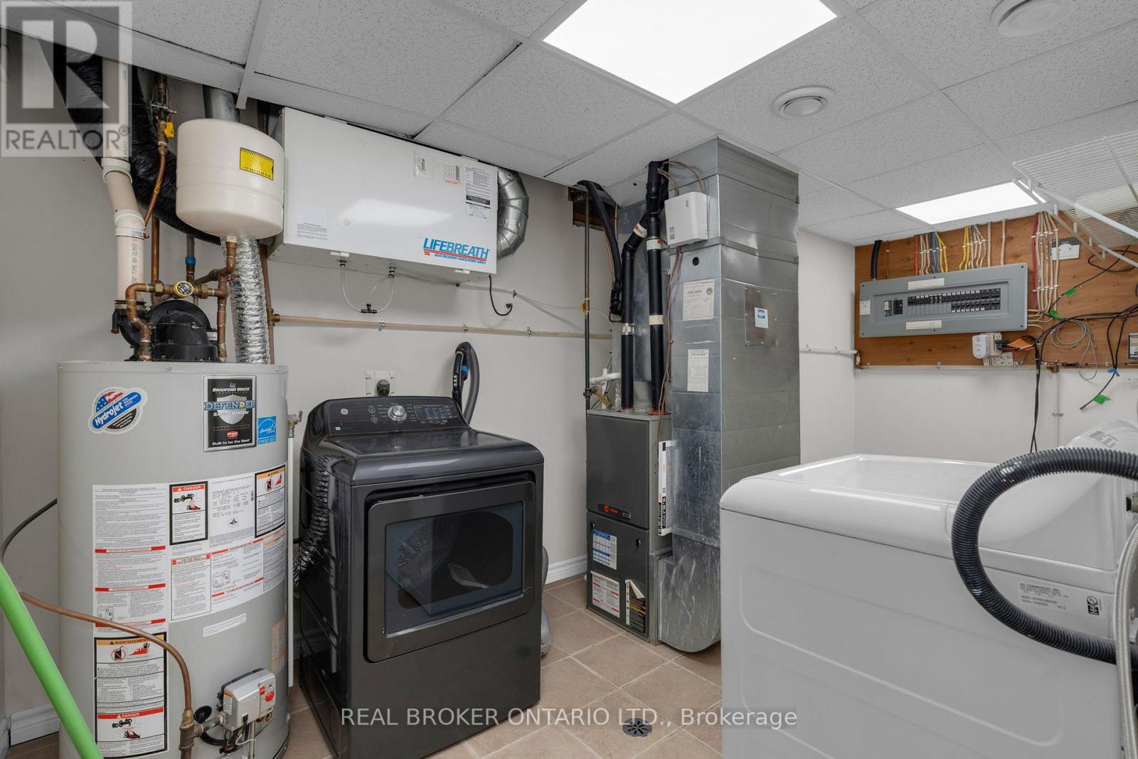 3392 Lee Avenue, Severn (West Shore), Ontario  L0K 1G0 - Photo 26 - S12844226