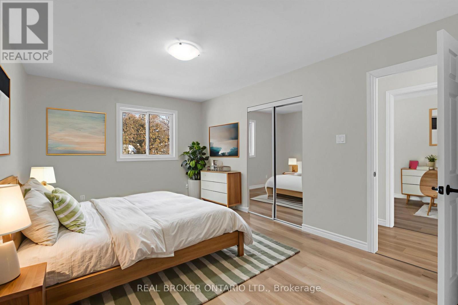 3392 Lee Avenue, Severn (West Shore), Ontario  L0K 1G0 - Photo 8 - S12844226