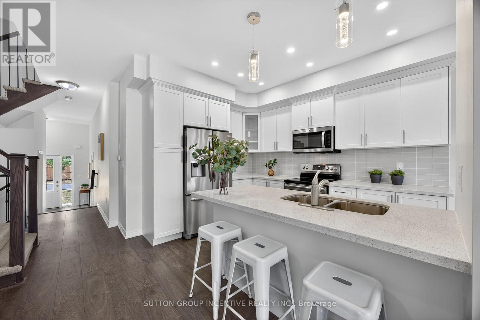 17 Churchlea Mews, Orillia, Ontario  L3V 8K9 - Photo 7 - S12844228