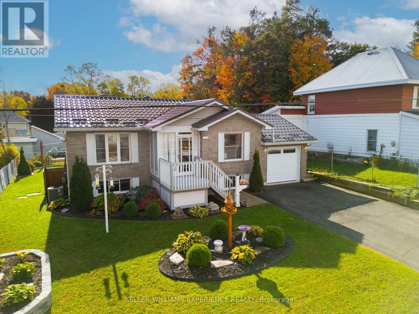 789 Montreal Street, Midland, Ontario  L4R 1G9 - Photo 2 - S12844230