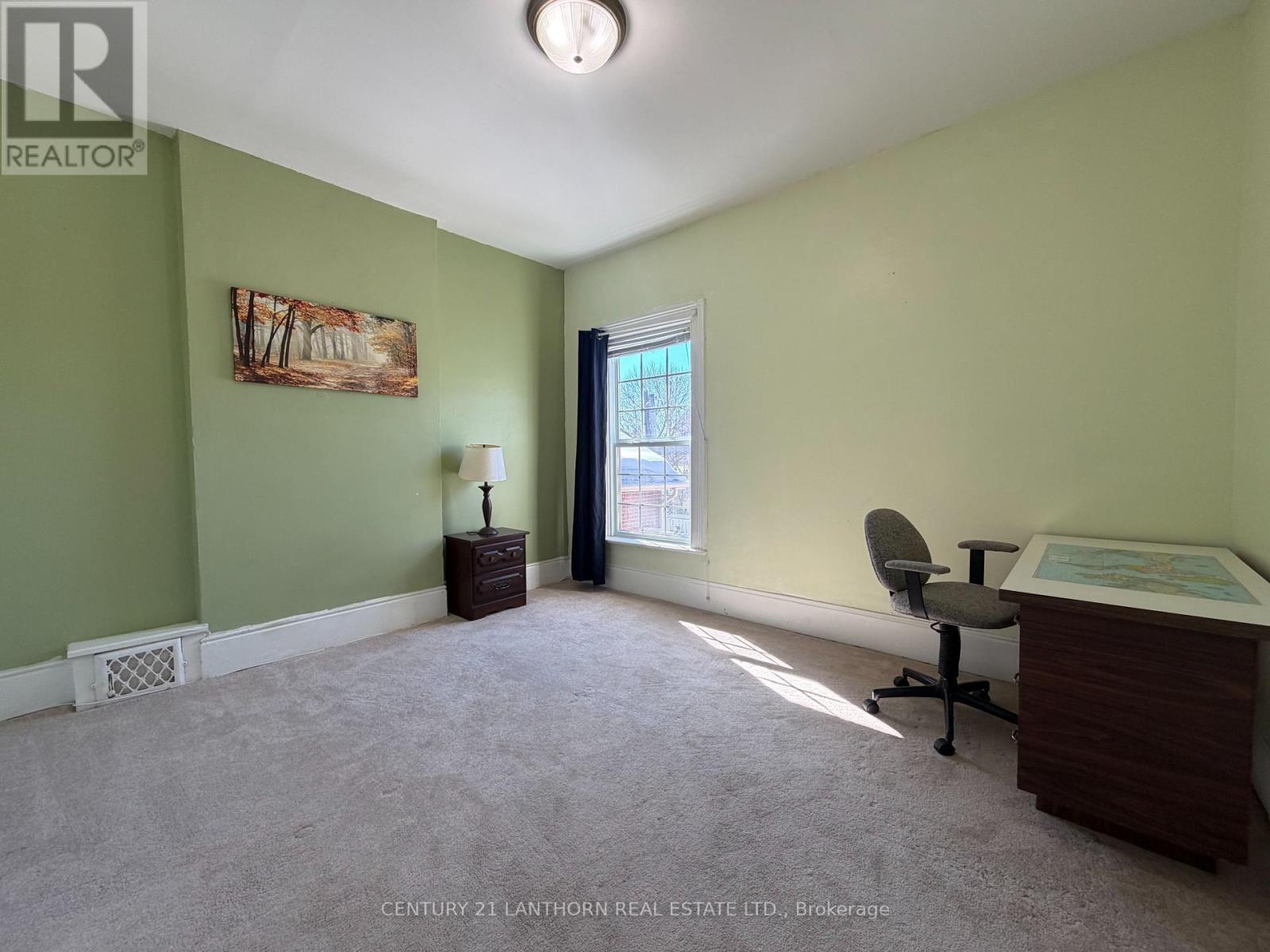 48 Queen Street, Quinte West, Ontario  K8V 4X6 - Photo 13 - X12776698