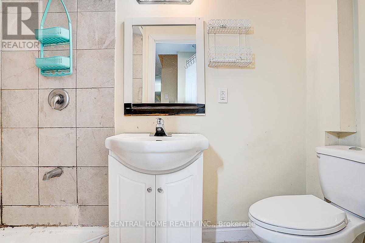 Basement - 17 Letty Avenue, Brampton, Ontario  L6Y 4T5 - Photo 17 - W12683344