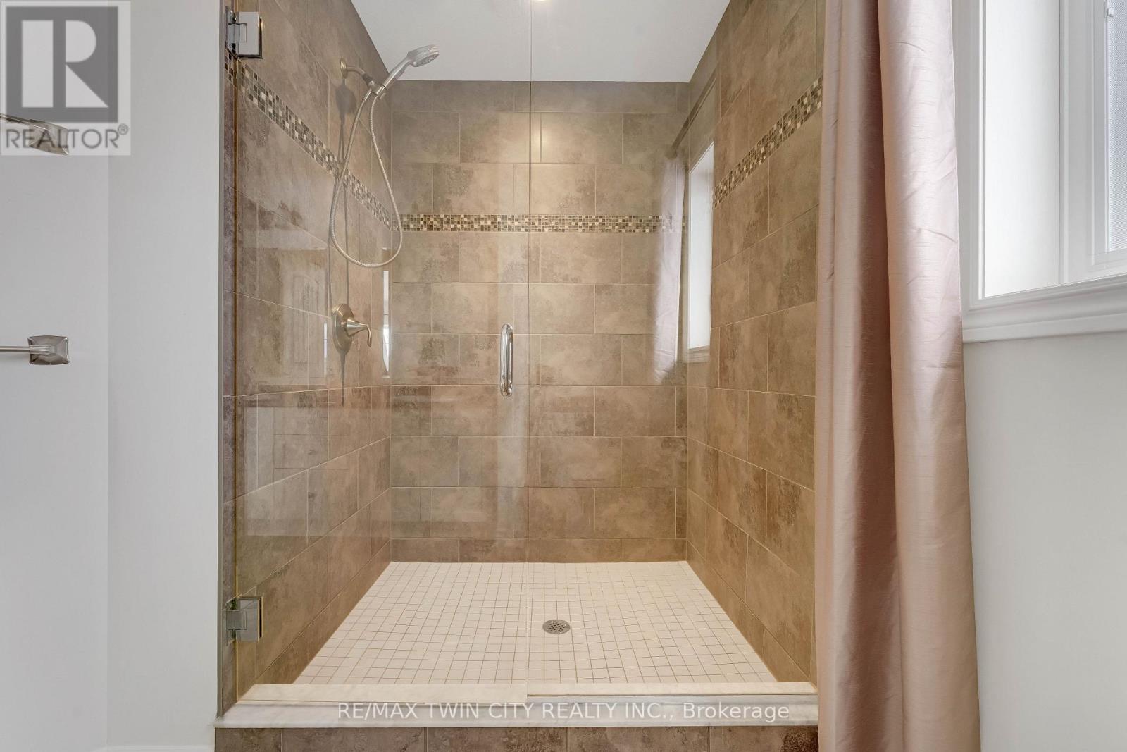 127 Eliza Avenue, Kitchener, Ontario  N2E 0C5 - Photo 27 - X12839018