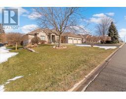 21 FARROW ROAD, Brantford, Ontario