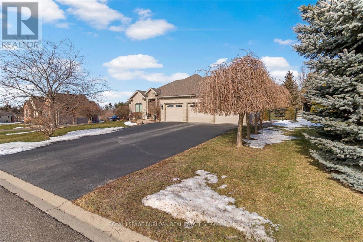 21 Farrow Road, Brantford, Ontario  N3T 5L7 - Photo 3 - X12843576