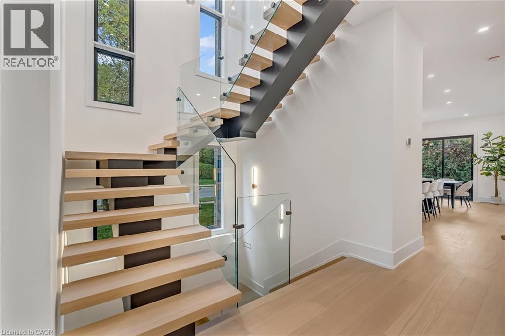 144 Mansfield Drive, Oakville, Ontario  L6H 1K4 - Photo 6 - 40804811